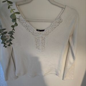 2 FOR $20 ITEM- Zara Cream Lace Detail Long Sleeve Top
